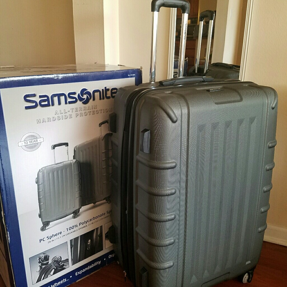Samsonite 28" checkable spinner luggage
